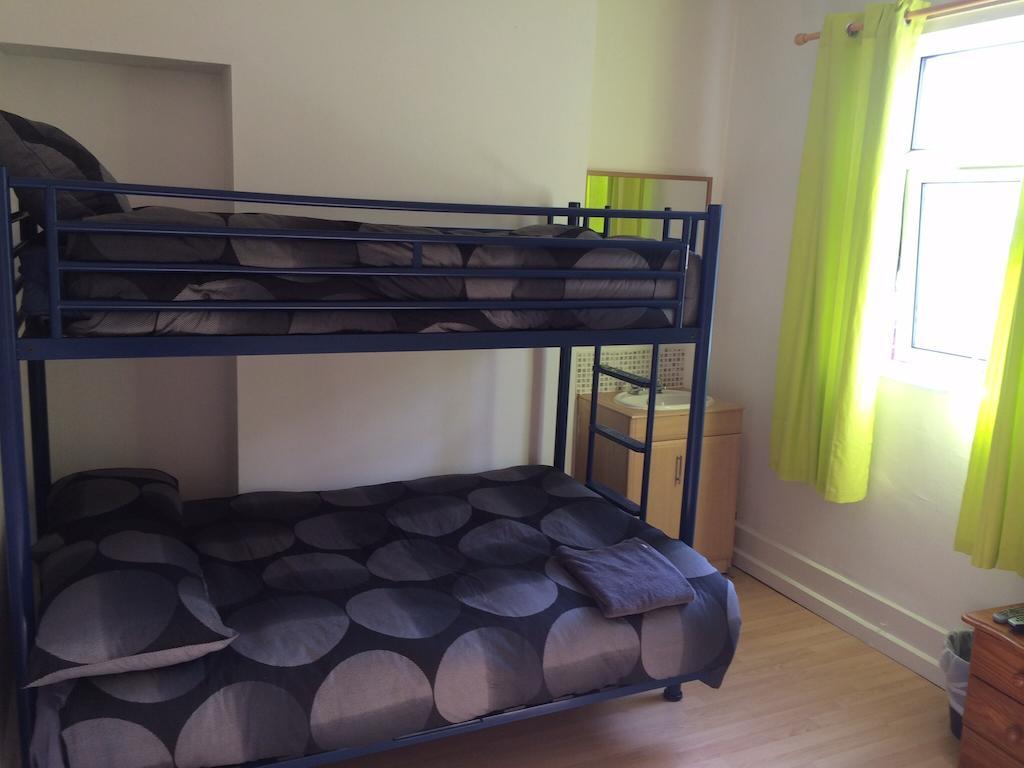 The Kingscliffe Guesthouse Manchester Bilik gambar